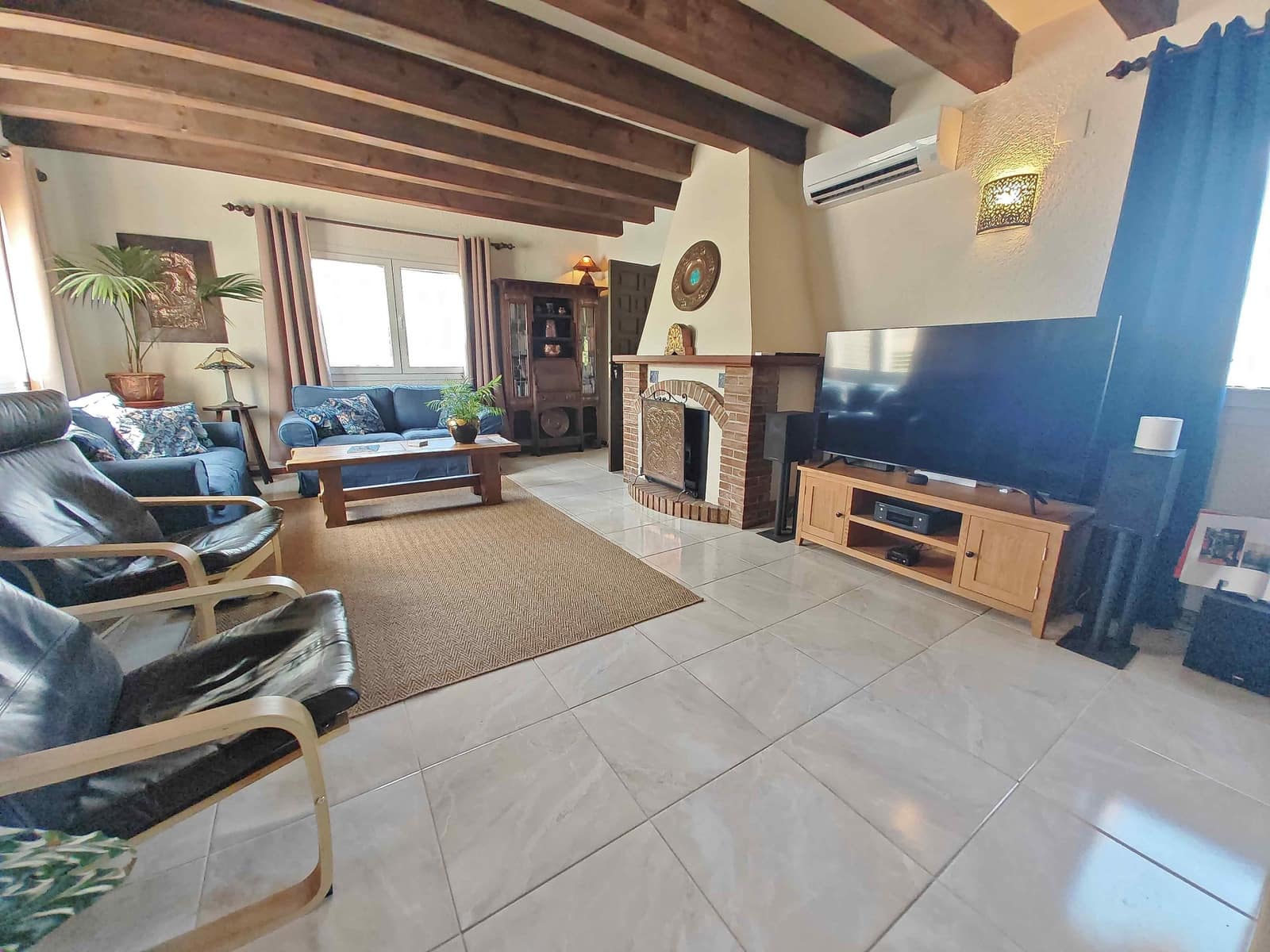 4 chambre Villa/Maison à vendre à Orba avec piscine - 549 000 € (Ref: 10075514)