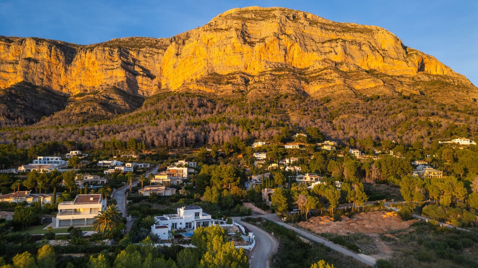 Chalet de 5 habitaciones en Javea / Xàbia en venta - 1.440.000 € (Ref: 10089452)