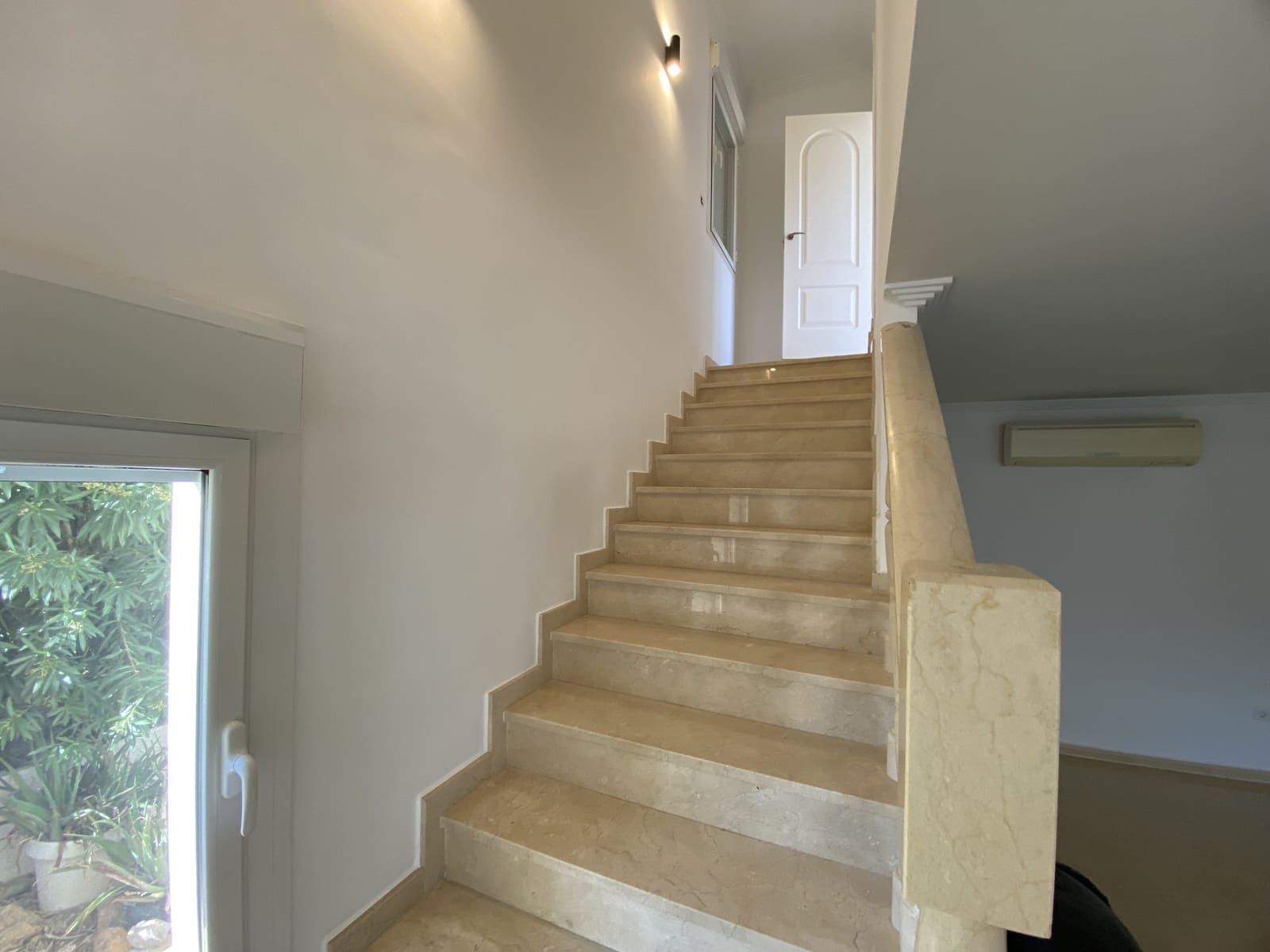 Chalet de 4 habitaciones en Beniarbeig en venta con piscina - 799.000 € (Ref: 10098206)