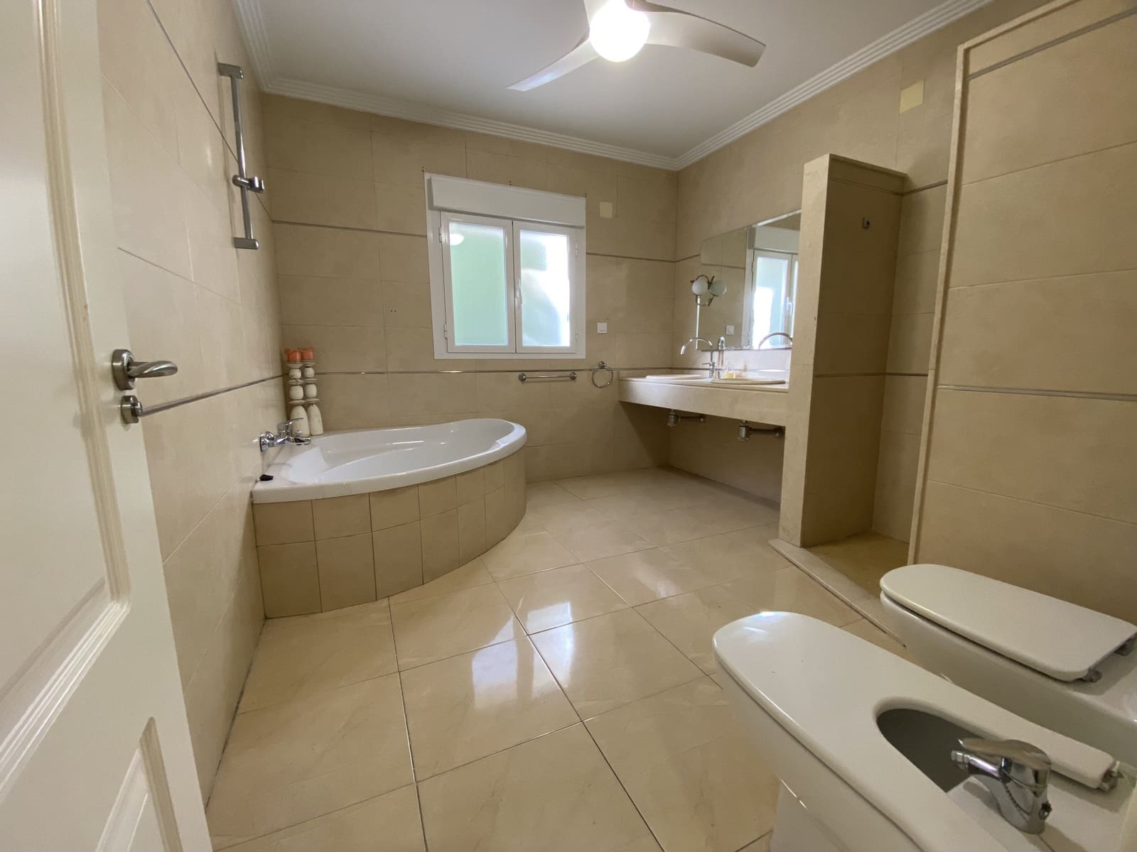 Chalet de 4 habitaciones en Beniarbeig en venta con piscina - 799.000 € (Ref: 10098206)