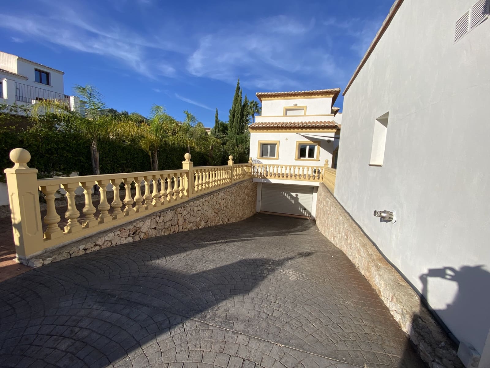 Chalet de 4 habitaciones en Beniarbeig en venta con piscina - 799.000 € (Ref: 10098206)