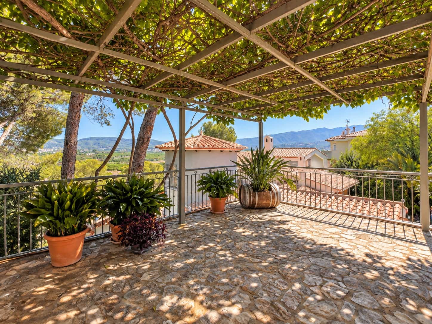 4 quarto Moradia para venda em Beniarjo com piscina - 650 000 € (Ref: 10100128)