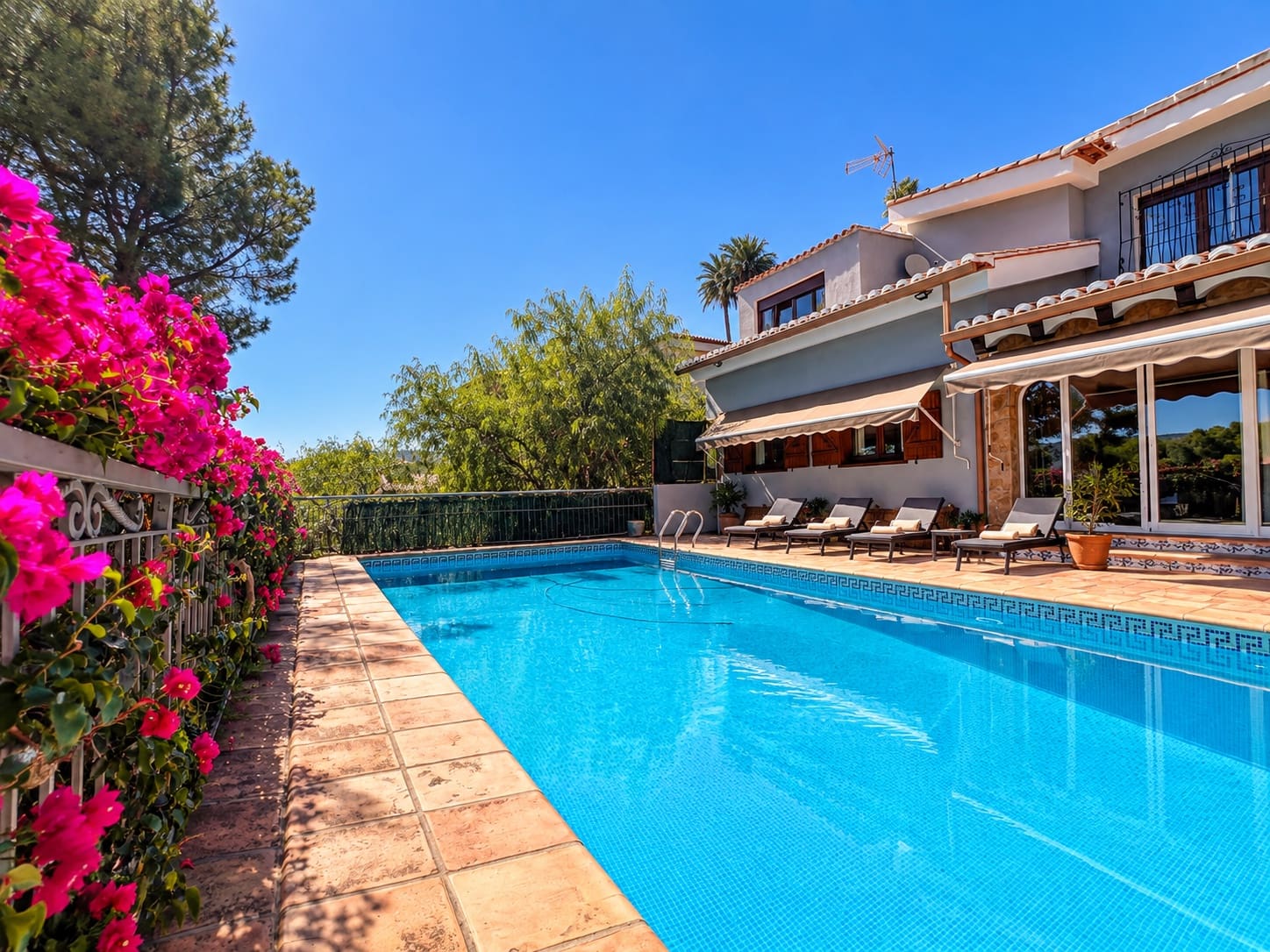 4 quarto Moradia para venda em Beniarjo com piscina - 650 000 € (Ref: 10100128)