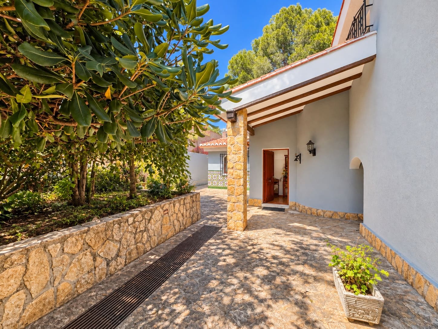 4 quarto Moradia para venda em Beniarjo com piscina - 650 000 € (Ref: 10100128)