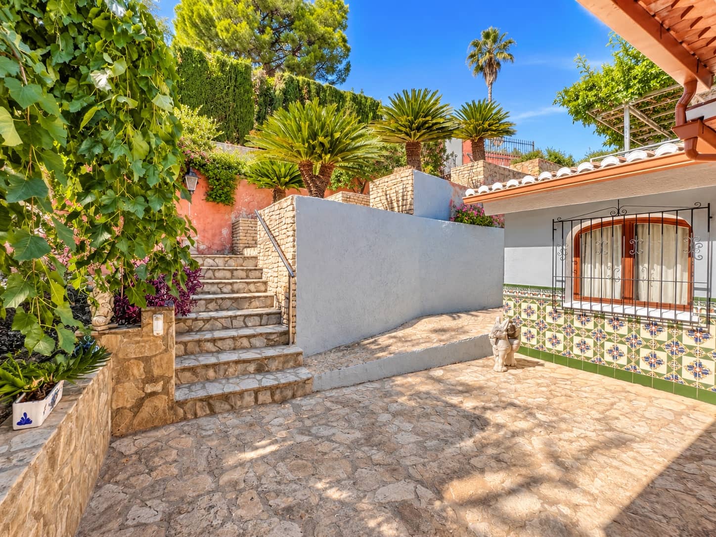 4 quarto Moradia para venda em Beniarjo com piscina - 650 000 € (Ref: 10100128)