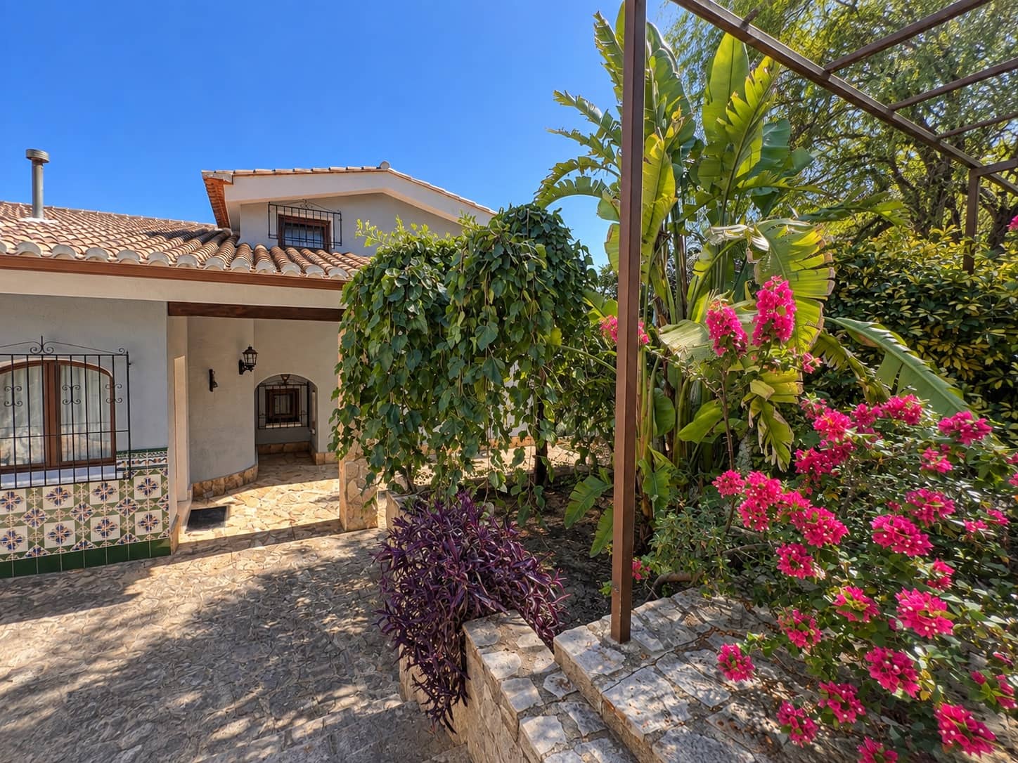 4 quarto Moradia para venda em Beniarjo com piscina - 650 000 € (Ref: 10100128)