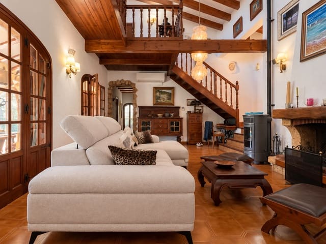 4 quarto Moradia para venda em Beniarjó com piscina - 650 000 € (Ref: 10100128)