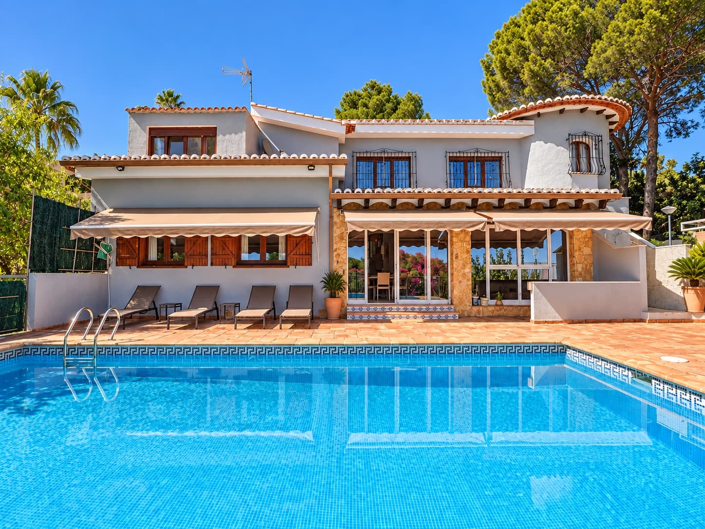 4 quarto Moradia para venda em Beniarjo com piscina - 650 000 € (Ref: 10100128)