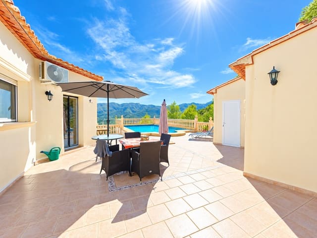 2 Zimmer Villa zu verkaufen in Pego mit Pool - 375.000 € (Ref: 10100129)