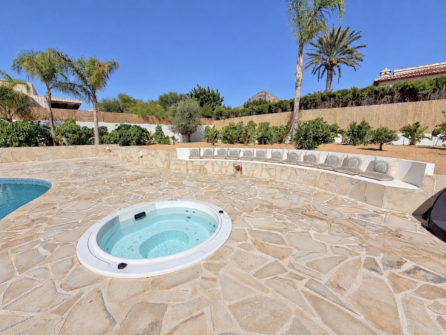 5 sovrum Villa till salu i Javea / Xabia med pool - 1 685 000 € (Ref: 10100130)
