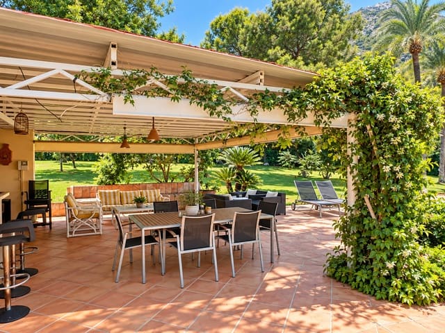 4 Zimmer Villa zu verkaufen in Gandia mit Pool Garage - 1.100.000 € (Ref: 10115652)