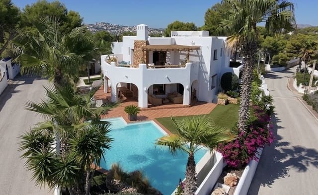 5 soveværelse Villa til salg i Casco Urbano, Teulada-Moraira med swimmingpool garage - € 1.525.000 (Ref: 10119720)