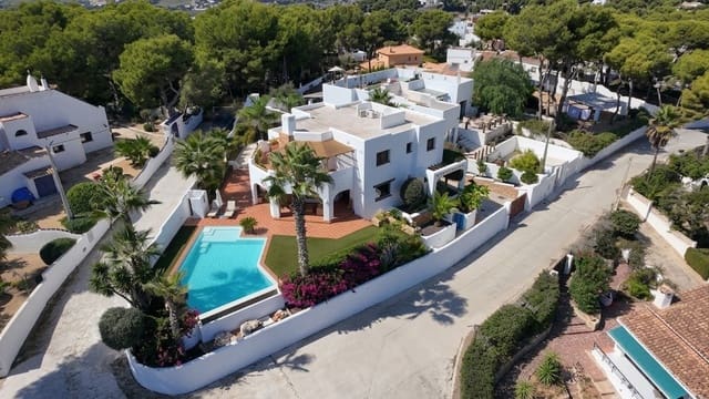 5 soveværelse Villa til salg i Casco Urbano, Teulada-Moraira med swimmingpool garage - € 1.525.000 (Ref: 10119720)