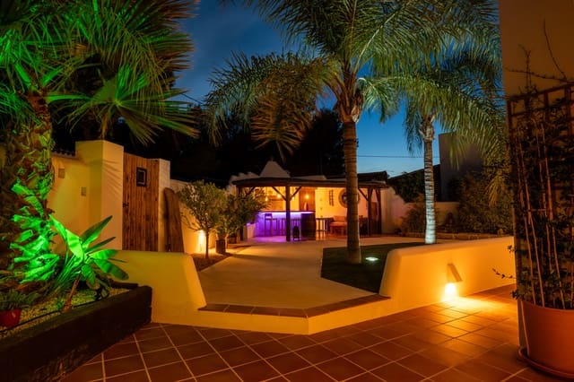 5 slaapkamer Villa te koop in Casco Urbano, Teulada-Moraira met zwembad garage - € 1.525.000 (Ref: 10119720)