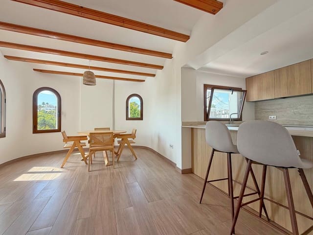 6 soverom Villa til salgs i Centro ciudad, Javea / Xàbia med svømmebasseng garasje - € 1 695 000 (Ref: 10124297)