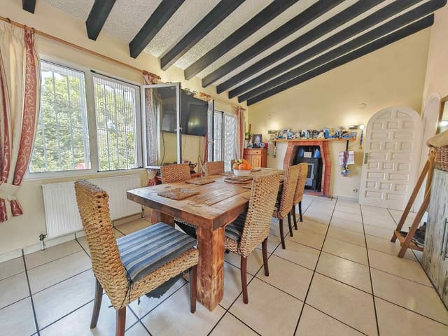 3 soverom Villa til salgs i Centro ciudad, Javea / Xàbia med svømmebasseng garasje - € 575 000 (Ref: 10131441)