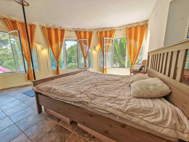 3 soverom Villa til salgs i Centro ciudad, Javea / Xàbia med svømmebasseng garasje - € 575 000 (Ref: 10131441)