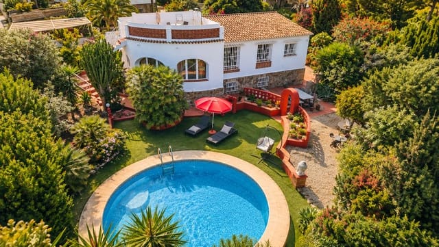 3 soverom Villa til salgs i Centro ciudad, Javea / Xàbia med svømmebasseng garasje - € 575 000 (Ref: 10131441)