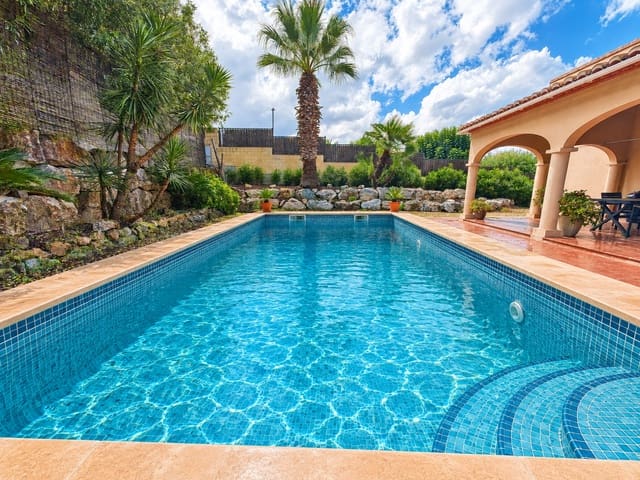 3 chambre Villa/Maison à vendre à Centro ciudad, Javea / Xàbia avec piscine garage - 835 000 € (Ref: 10146758)