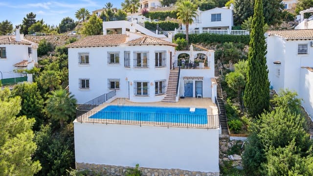 4 Zimmer Villa zu verkaufen in Monte Pego, Pego mit Pool Garage - 459.000 € (Ref: 10157640)