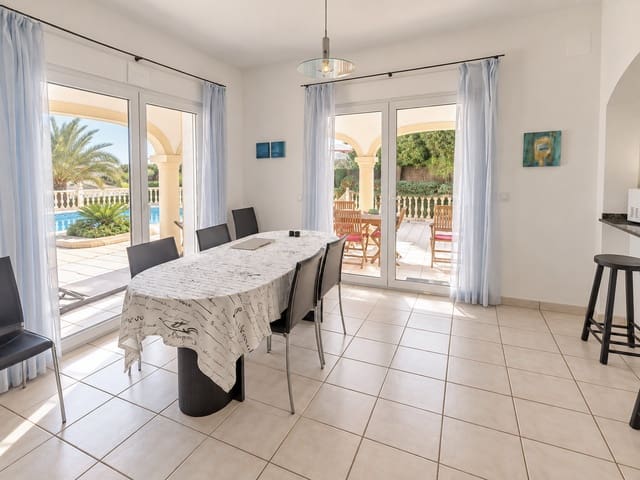 3 soveværelse Villa til salg i Centro ciudad, Javea / Xàbia med swimmingpool garage - € 1.150.000 (Ref: 10157641)