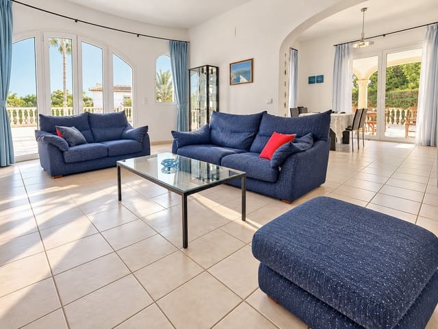 3 soveværelse Villa til salg i Centro ciudad, Javea / Xàbia med swimmingpool garage - € 1.150.000 (Ref: 10157641)
