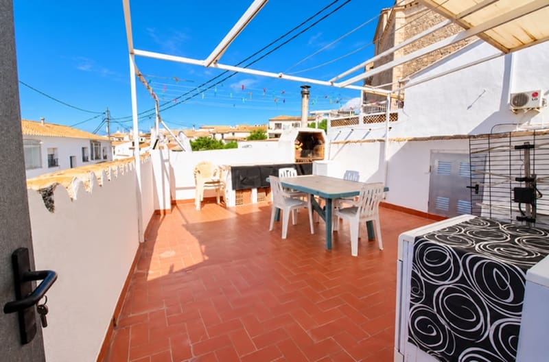 6 bedroom Townhouse for sale in Altea - € 430,000 (Ref: 10161256)