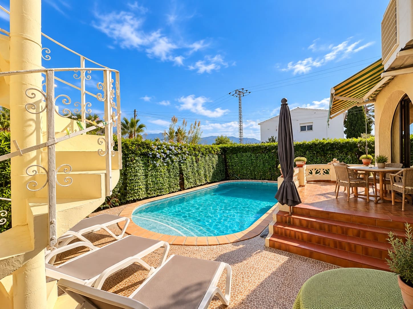 3 Zimmer Villa zu verkaufen in Denia mit Pool Garage - 600.000 € (Ref: 10166384)