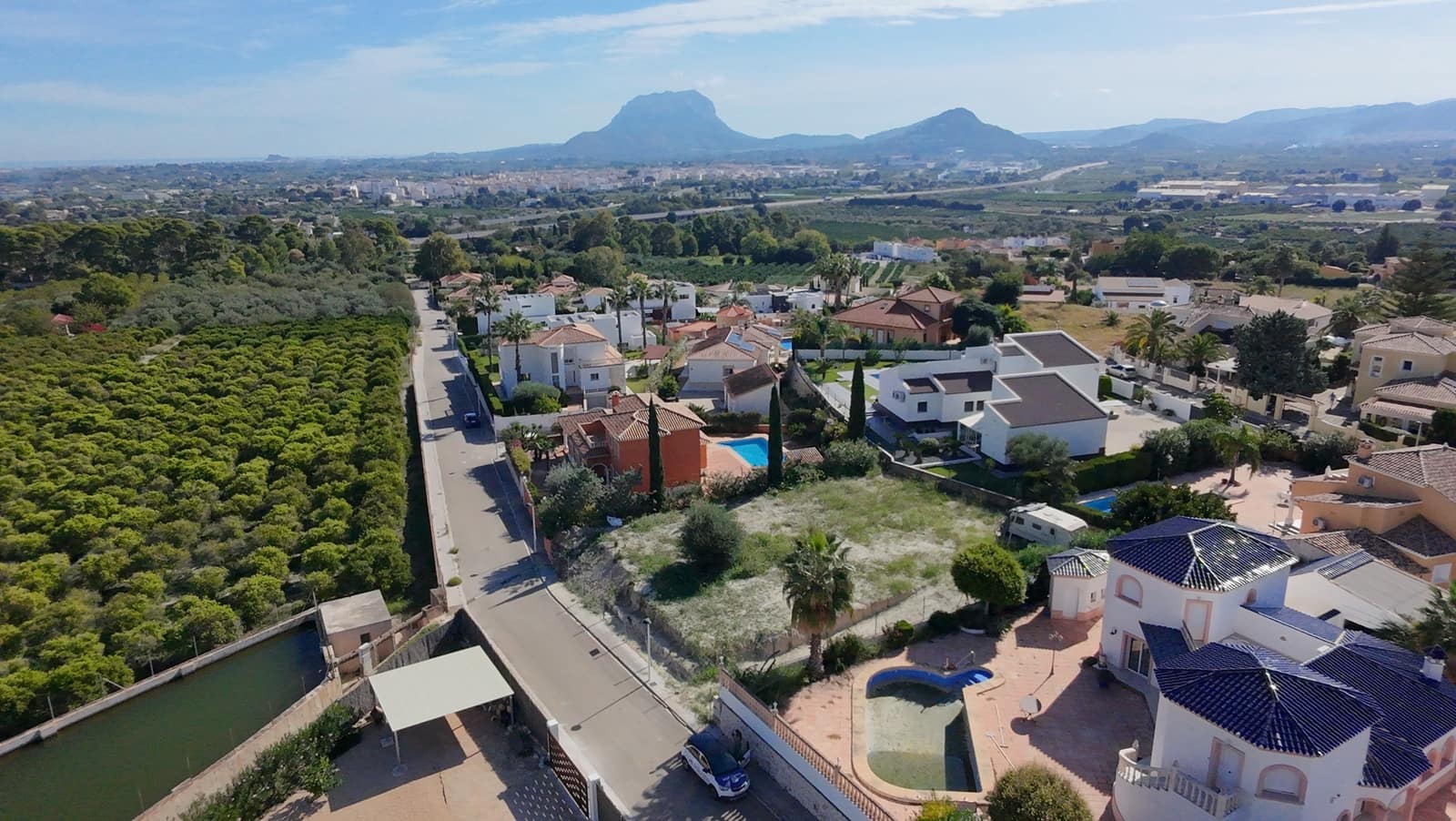 Chalet de 3 habitaciones en Beniarbeig en venta con piscina garaje - 1.150.000 € (Ref: 10182937)