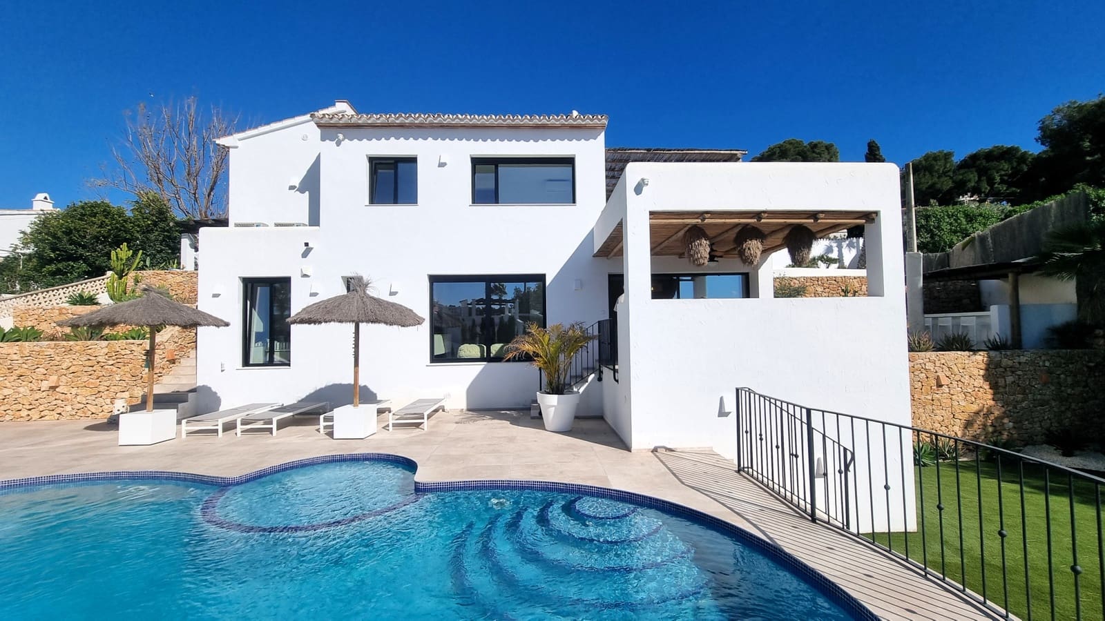 3 sypialnia Willa na sprzedaż w Moraira z basenem garażem - 1 075 000 € (Ref: 10182939)