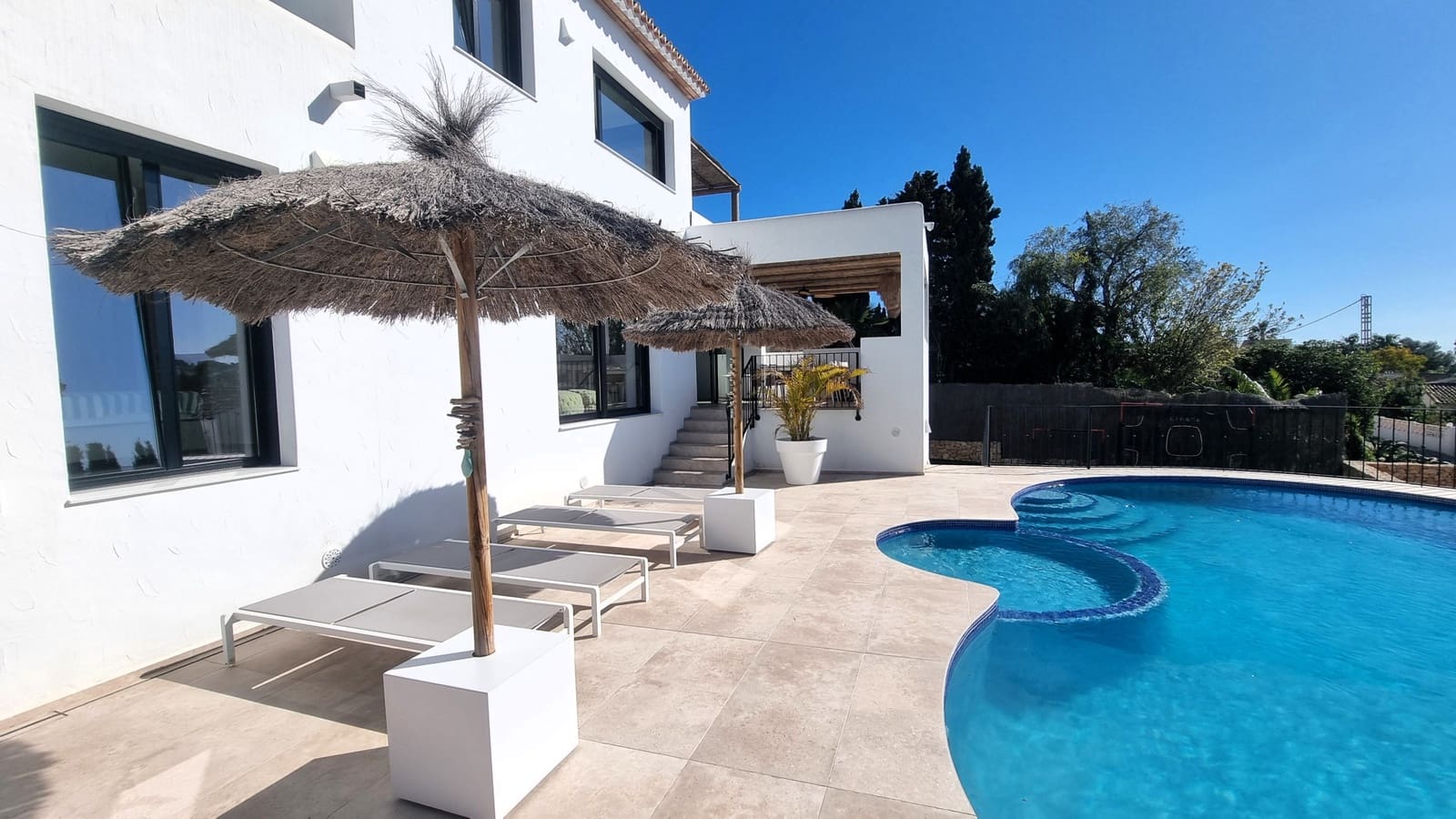 3 sypialnia Willa na sprzedaż w Moraira z basenem garażem - 1 075 000 € (Ref: 10182939)