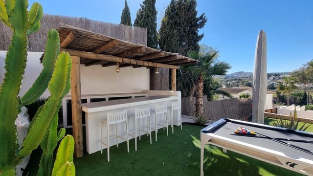 3 sypialnia Willa na sprzedaż w Casco Urbano, Teulada-Moraira z basenem garażem - 1 075 000 € (Ref: 10182939)