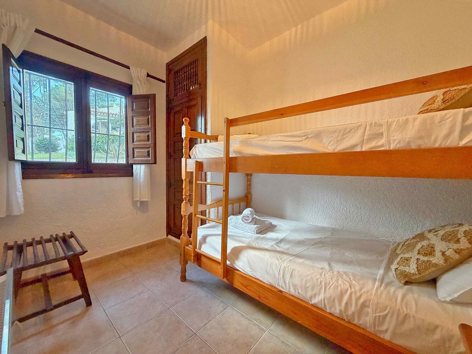 2 soveværelse Bungalow til salg i Javea / Xabia med swimmingpool - € 299.000 (Ref: 10184450)