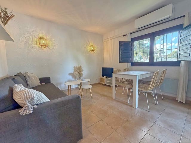 2 soveværelse Bungalow til salg i Centro ciudad, Javea / Xàbia med swimmingpool - € 299.000 (Ref: 10184450)