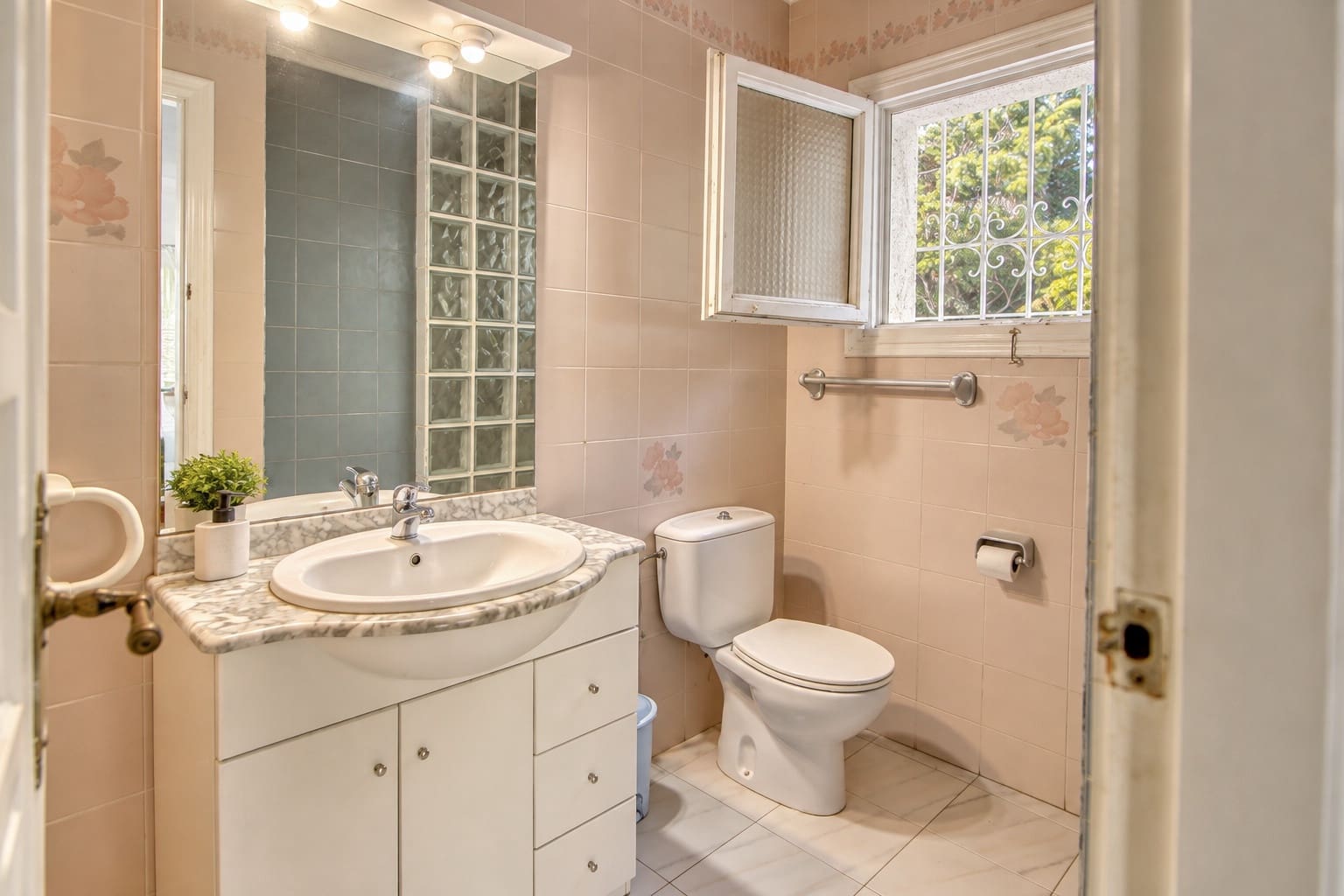 5 soverom Villa til salgs i Moraira med svømmebasseng garasje - € 449 000 (Ref: 10186796)