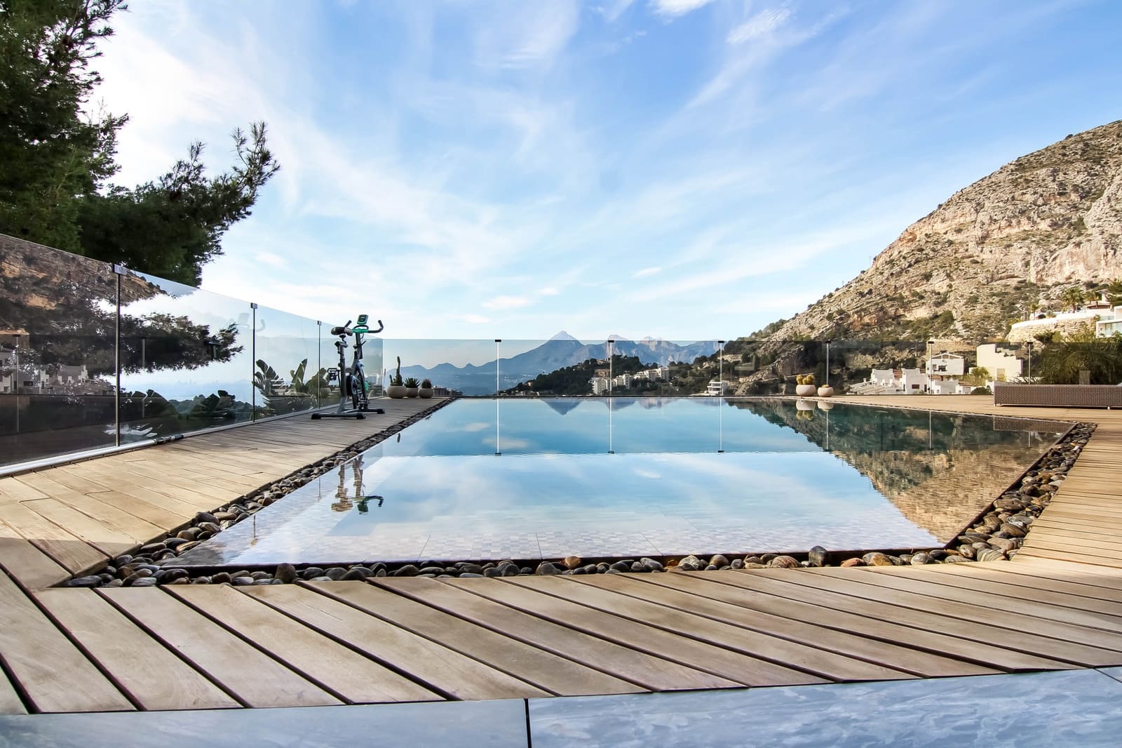 Chalet de 3 habitaciones en Altea en venta con piscina - 2.650.000 € (Ref: 4844096)