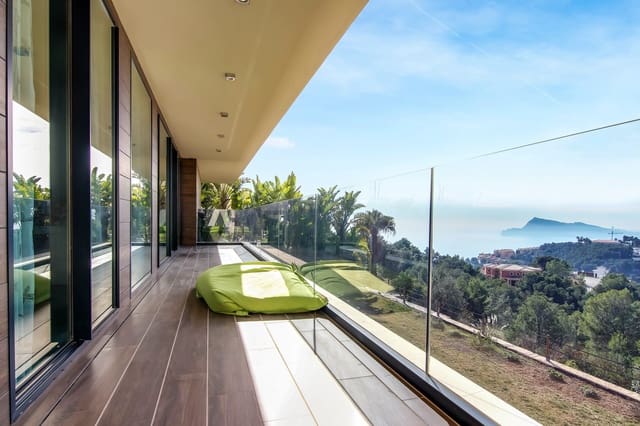 3 bedroom Villa for sale in Altea with pool - € 2,650,000 (Ref: 4844096)