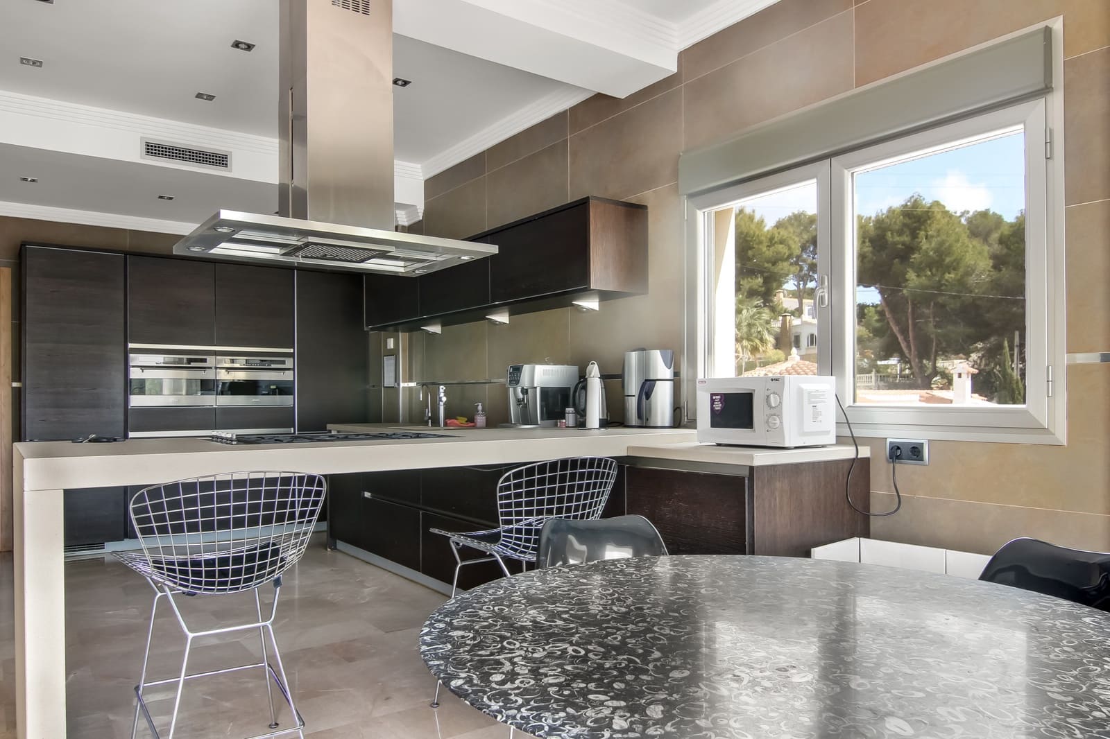 6 slaapkamer Villa te koop in Benissa met zwembad - € 1.799.999 (Ref: 4844408)