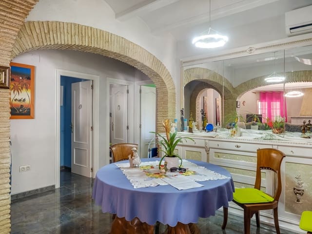 6 makuuhuone Huvila myytävänä paikassa Centro Urbano, Dénia mukana uima-altaan - 790 000 € (Ref: 4851112)