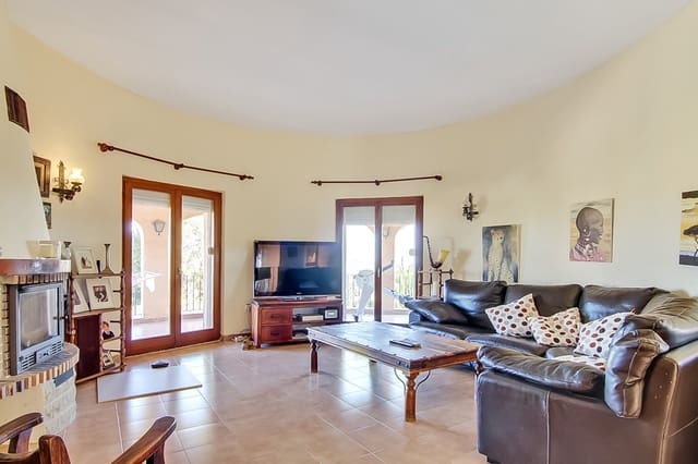 6 chambre Villa/Maison à vendre à Gargasindi, Calpe / Calp avec piscine - 700 000 € (Ref: 4953885)