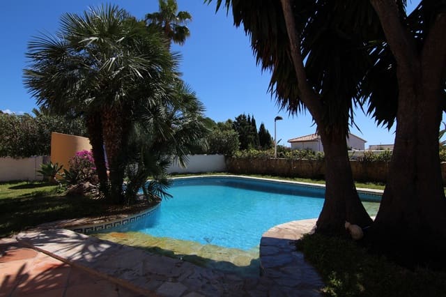 4 quarto Moradia para venda em Casco Urbano, Teulada-Moraira com piscina - 965 000 € (Ref: 4953895)