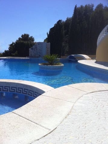 4 bedroom Villa for sale in Gargasindi, Calpe / Calp with pool - € 1,250,000 (Ref: 4953913)
