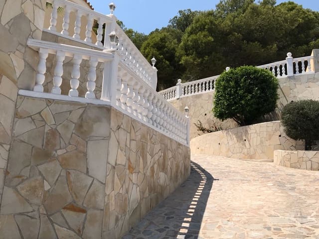 4 bedroom Villa for sale in Gargasindi, Calpe / Calp with pool - € 1,250,000 (Ref: 4953913)