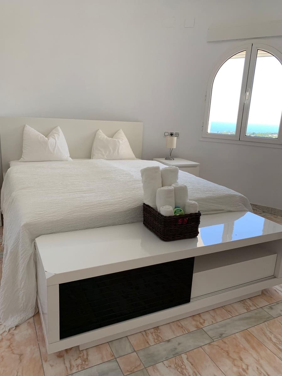 4 soveværelse Villa til salg i Calpe / Calp med swimmingpool - € 1.250.000 (Ref: 4953913)