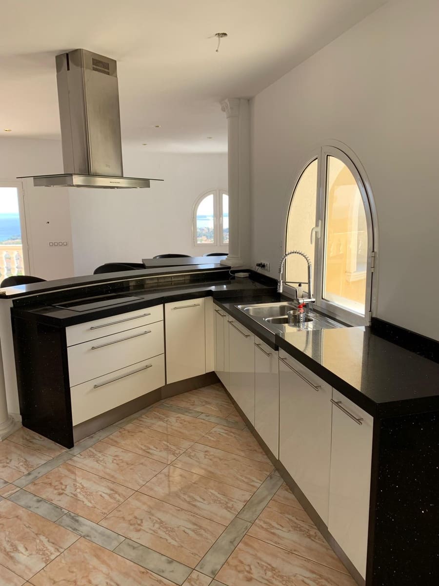 4 soveværelse Villa til salg i Calpe / Calp med swimmingpool - € 1.250.000 (Ref: 4953913)