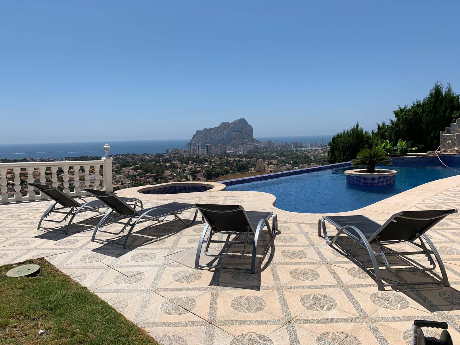 4 soveværelse Villa til salg i Calpe / Calp med swimmingpool - € 1.250.000 (Ref: 4953913)