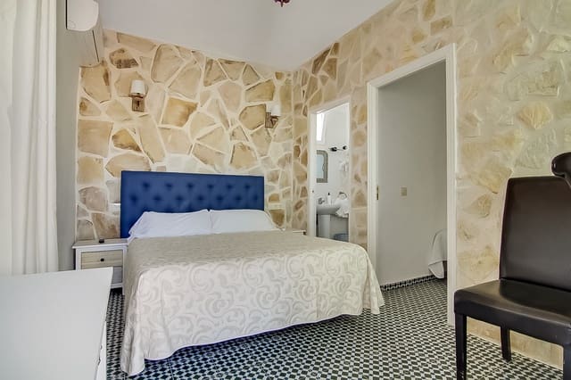 9 soverom Kommersiell til salgs i Gargasindi, Calpe / Calp med svømmebasseng - € 850 000 (Ref: 4966443)