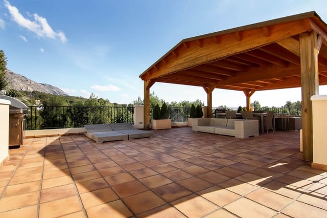 5 bedroom Villa for sale in Altea with pool - € 4,000,000 (Ref: 4966479)