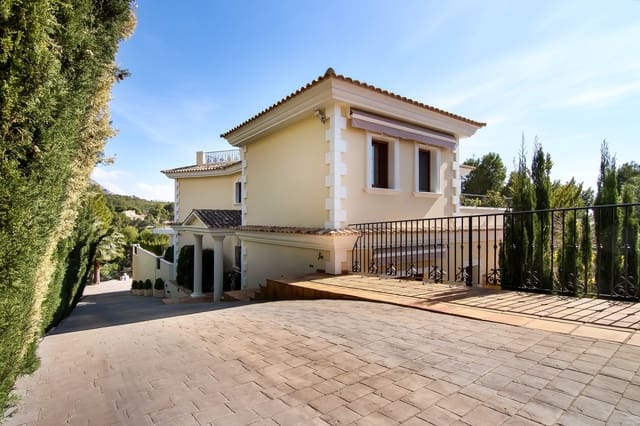 5 bedroom Villa for sale in Altea with pool - € 4,000,000 (Ref: 4966479)