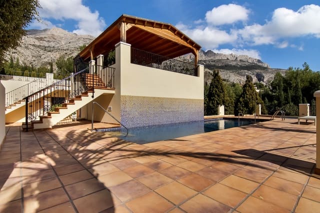5 bedroom Villa for sale in Altea with pool - € 4,000,000 (Ref: 4966479)